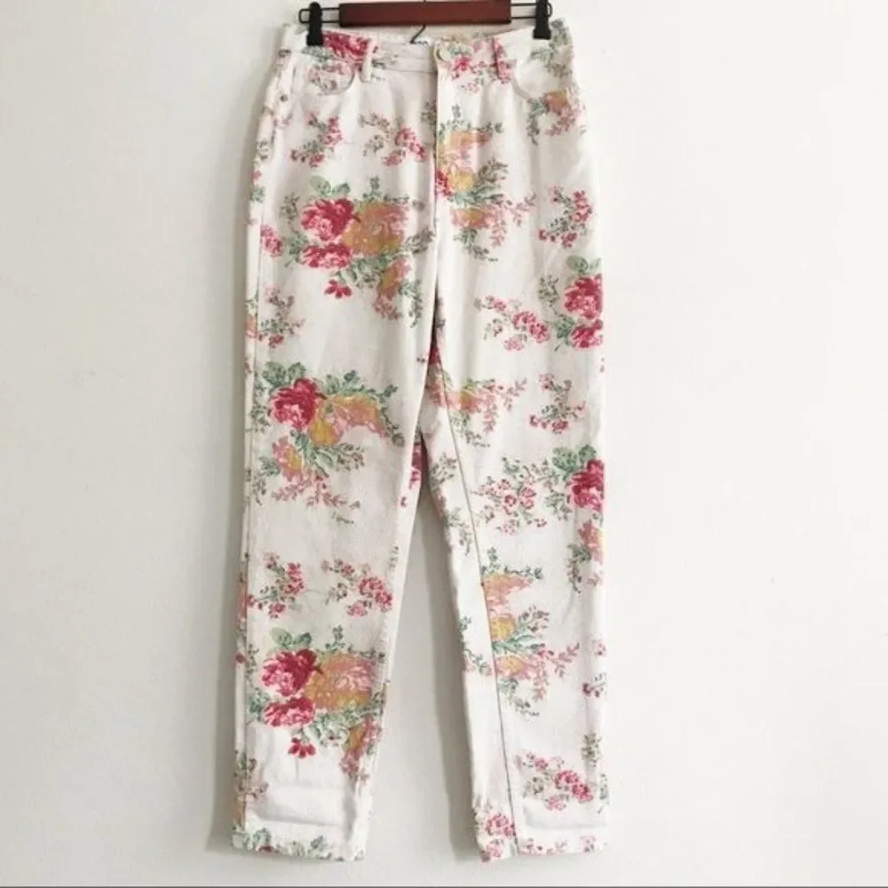 BDG Urban Outfitters Floral High Rise Mom Jeans 29 White Straight Leg